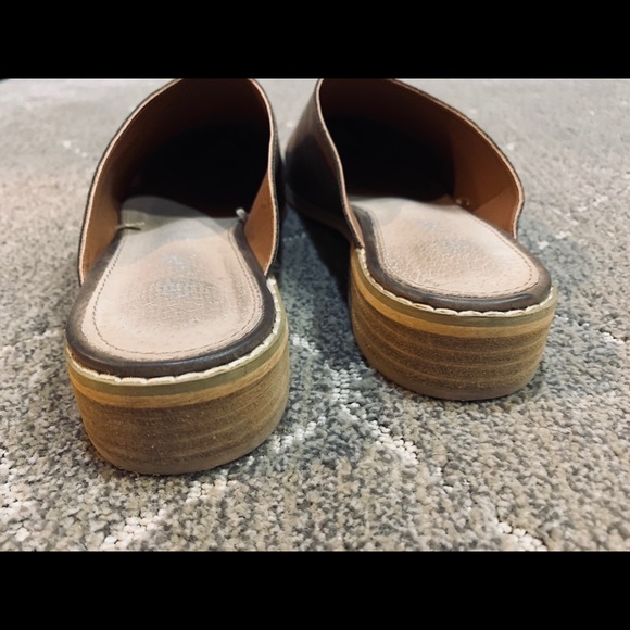 Shoes - Picture 3 of 4